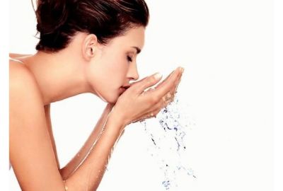 Pamper Your Skin With Vitamin C Daily Glow Face Wash